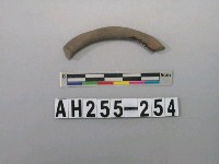 藏品(灰色泥質陶環殘件)的圖片